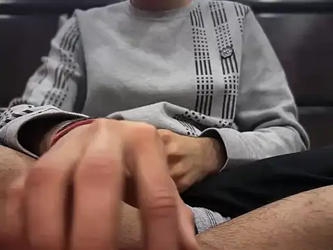 Snapshot of SexMachine1069 chatting on November 17, 6:45 pm SexMachine1069 online show from November 17, 6:45 pm