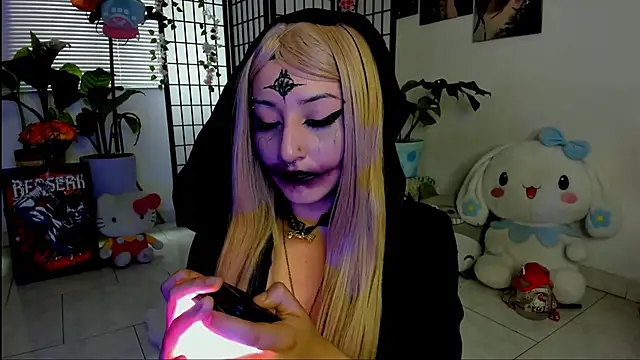 Snapshot of julyana_ chatting on November 8, 5:27 pm julyana online show from November 8, 5:27 pm