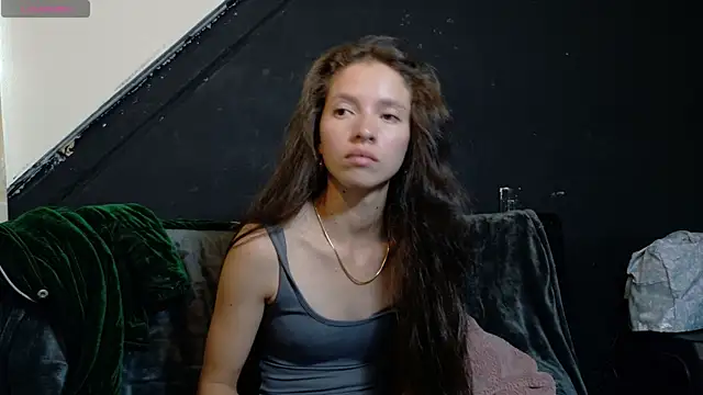 sweetdam12 online show from April 6, 8:32 pm