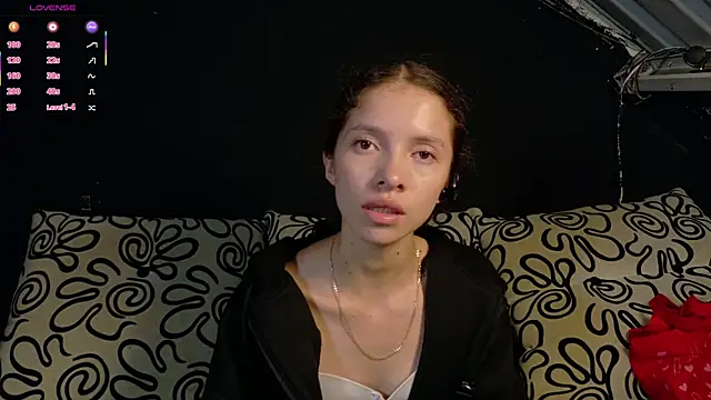 Snapshot of sweetdam12 chatting on October 22, 7:35 pm sweetdam12 online show from October 22, 7:35 pm