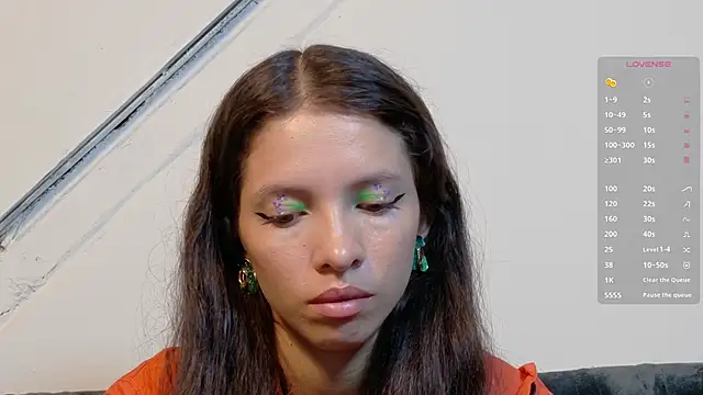 Snapshot of sweetdam12 chatting on April 27, 7:23 pm sweetdam12 online show from April 27, 7:23 pm