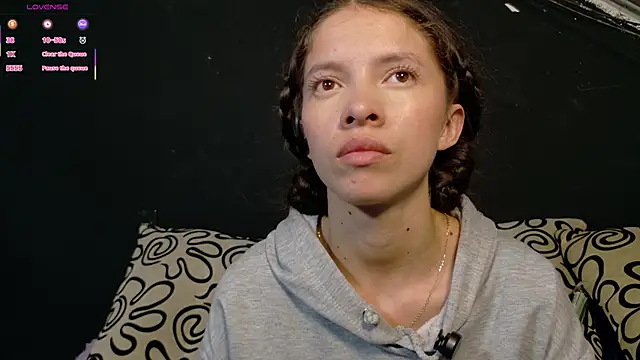 sweetdam12 online show from October 25, 8:20 pm