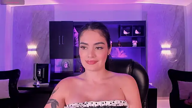 GiaFerrara online show from February 18, 7:21 pm