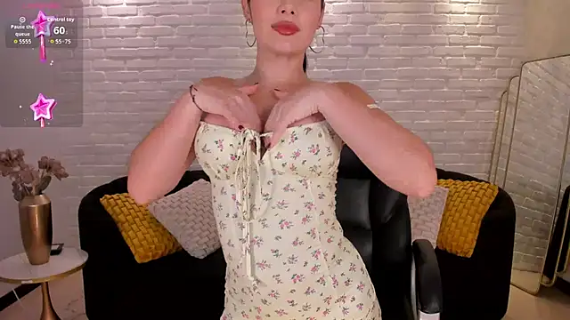 GiaFerrara online show from November 18, 7:28 pm