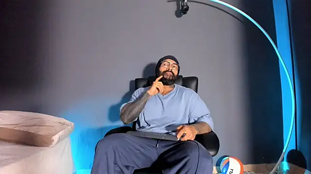 Snapshot of Brock_hurn1 chatting on March 19, 12:37 am Brock hurn1 online show from March 19, 12:37 am