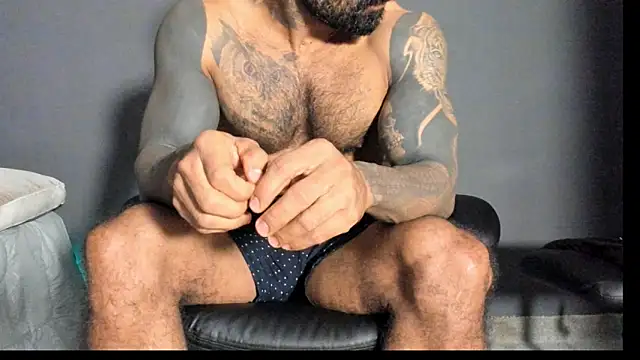 Snapshot of Brock_hurn1 chatting on October 27, 8:54 pm Brock hurn1 online show from October 27, 8:54 pm