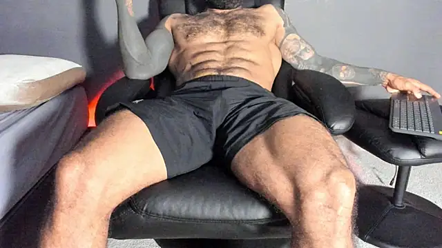 Snapshot of Brock_hurn1 chatting on November 26, 2:22 am Brock hurn1 online show from November 26, 2:22 am