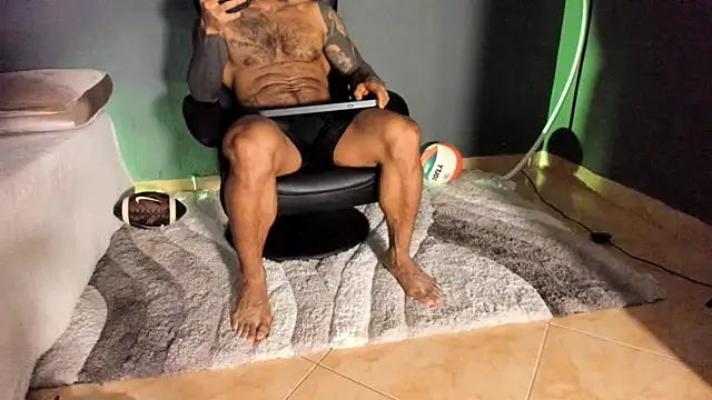 Snapshot of Brock_hurn1 chatting on March 20, 12:08 am Brock hurn1 online show from March 20, 12:08 am