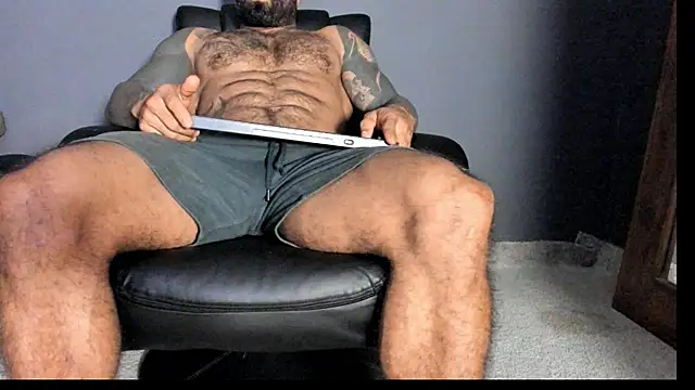 Snapshot of Brock_hurn1 chatting on November 3, 1:33 am Brock hurn1 online show from November 3, 1:33 am