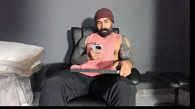 Snapshot of Brock_hurn1 chatting on September 29, 12:50 am Brock hurn1 online show from September 29, 12:50 am