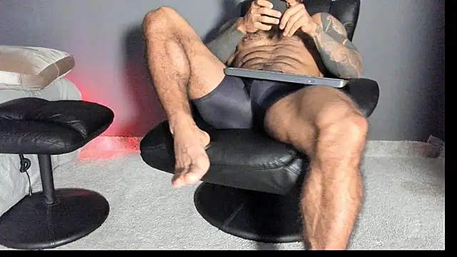 Snapshot of Brock_hurn1 chatting on November 6, 11:53 pm Brock hurn1 online show from November 6, 11:53 pm