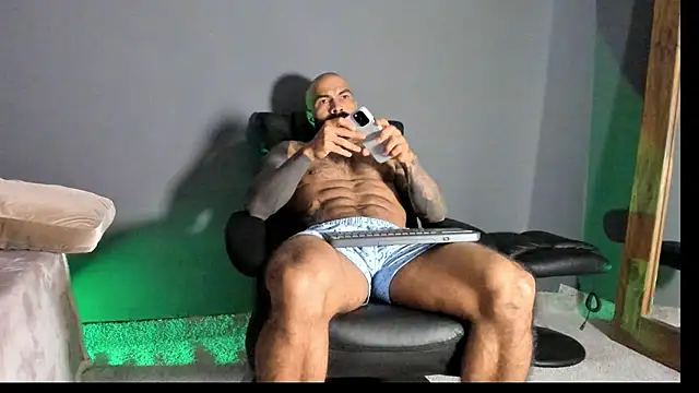 Snapshot of Brock_hurn1 chatting on October 9, 1:39 am Brock hurn1 online show from October 9, 1:39 am