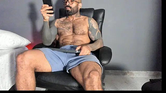 Snapshot of Brock_hurn1 chatting on November 13, 1:09 am Brock hurn1 online show from November 13, 1:09 am