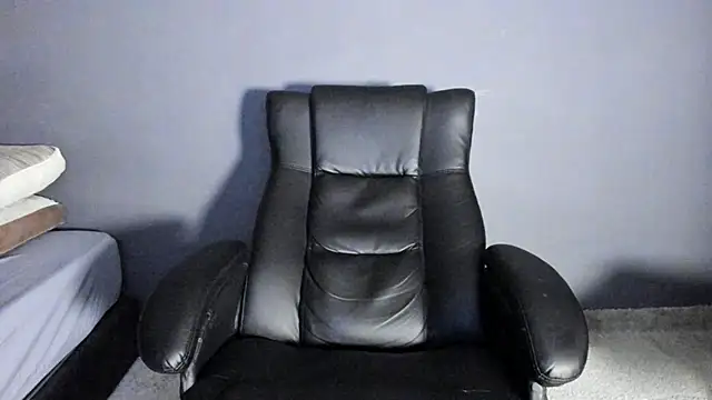 Snapshot of Brock_hurn1 chatting on November 21, 1:37 am Brock hurn1 online show from November 21, 1:37 am