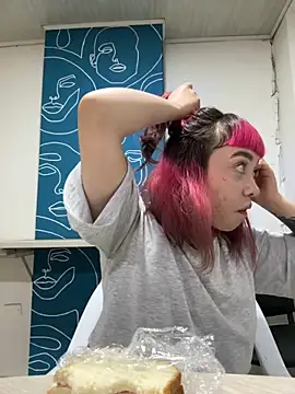 GigiVolkova online show from November 30, 11:05 pm