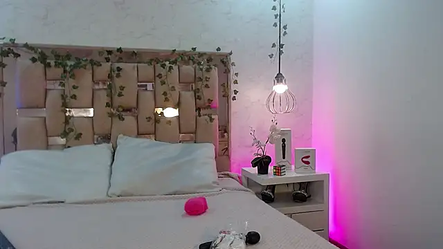 GigiVolkova online show from November 27, 3:51 am