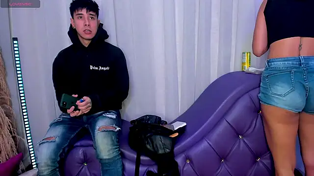 Yourslust  online show from November 10, 7:52 pm