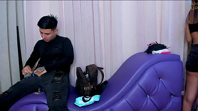 Yourslust  online show from March 15, 8:05 pm