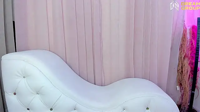 Yourslust  online show from April 5, 1:23 am