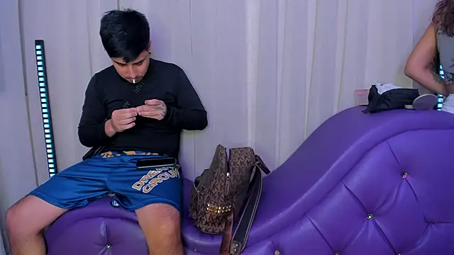 Yourslust  online show from February 12, 8:30 pm