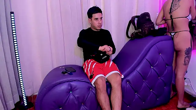 Yourslust  online show from March 3, 8:05 pm