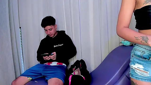 Yourslust  online show from January 5, 7:50 pm