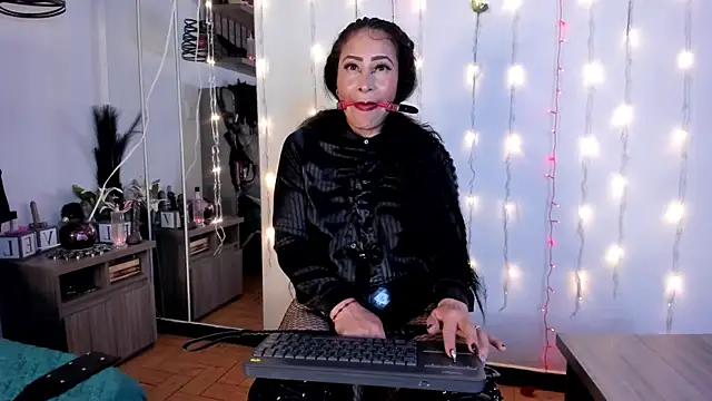 Molenna queenn online show from February 11, 11:12 pm