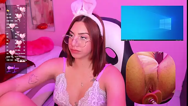 Snapshot of CamilaVegas_ chatting on February 23, 1:53 pm CamilaVegas online show from February 23, 1:53 pm