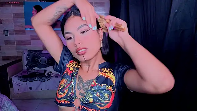Snapshot of Dolcee_zoe chatting on April 23, 11:06 pm Dolcee zoe online show from April 23, 11:06 pm