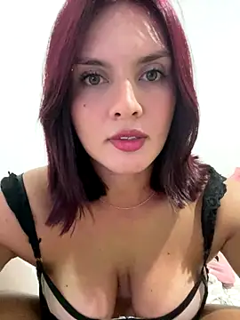 Snapshot of SabrinaVega chatting on December 6, 10:46 pm SabrinaVega online show from December 6, 10:46 pm