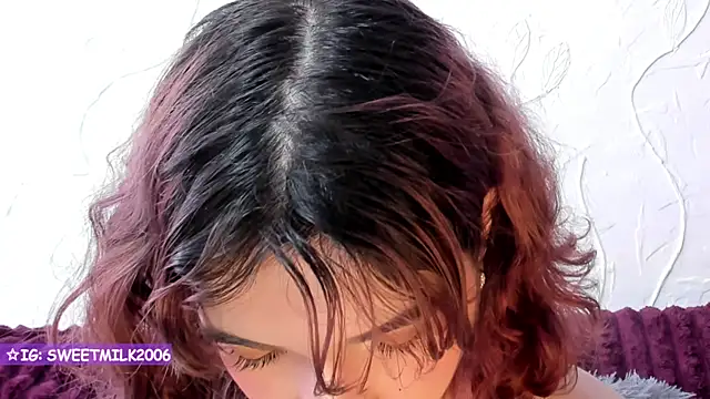 sweetmilk2006 online show from October 15, 3:42 pm