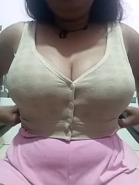 cute-mahek online show from March 11, 6:24 pm