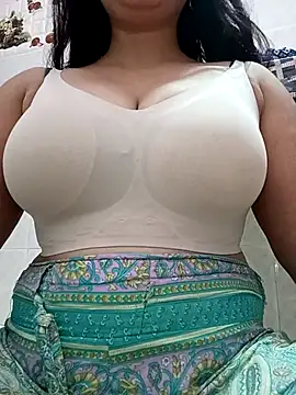 cute-mahek online show from November 7, 6:34 pm