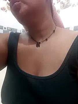 cute-mahek online show from March 25, 9:30 am