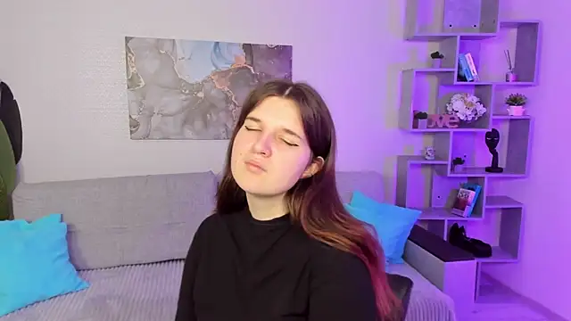 BonneyLove online show from September 14, 5:46 pm