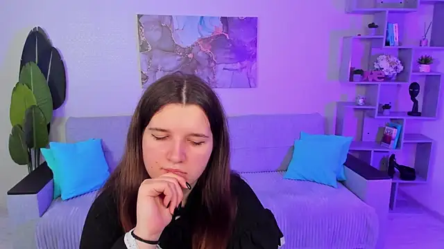 BonneyLove online show from November 13, 7:18 pm