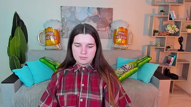 BonneyLove online show from September 19, 5:50 pm