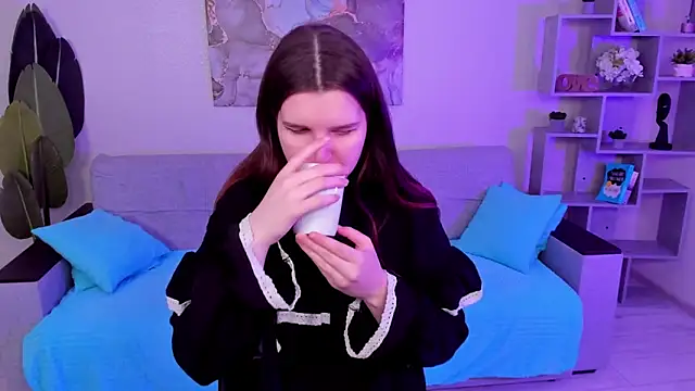 BonneyLove online show from February 17, 9:32 pm