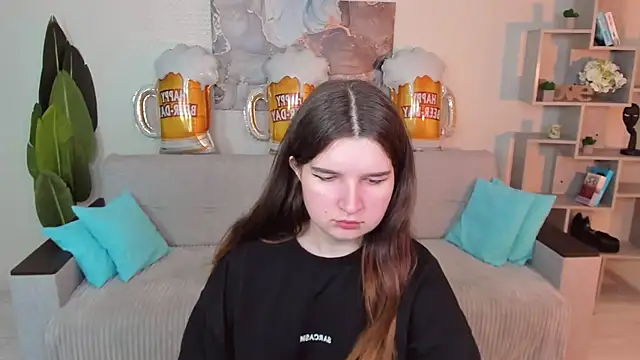 BonneyLove online show from September 24, 5:30 pm