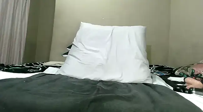WetwetPussy31 online show from March 13, 4:45 pm