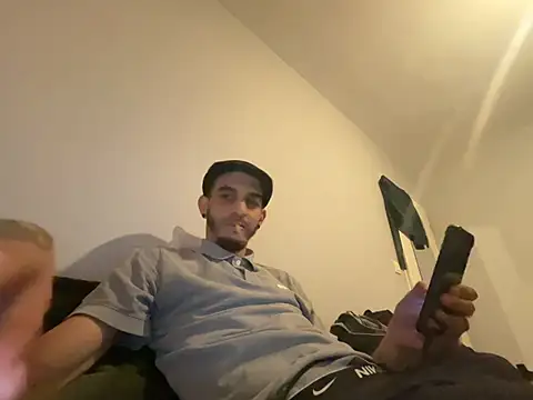 Rebeu313 online show from April 22, 10:38 pm