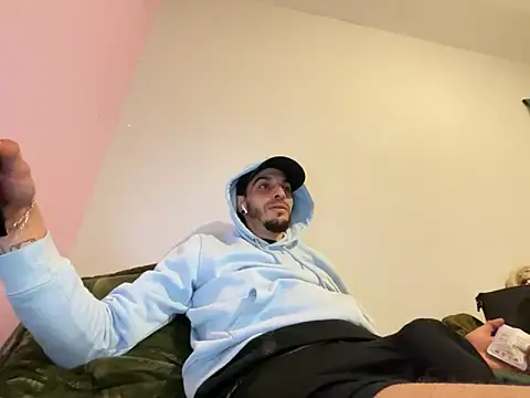 Rebeu313 online show from March 6, 8:48 pm