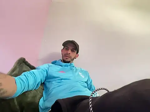 Rebeu313 online show from February 21, 10:17 am