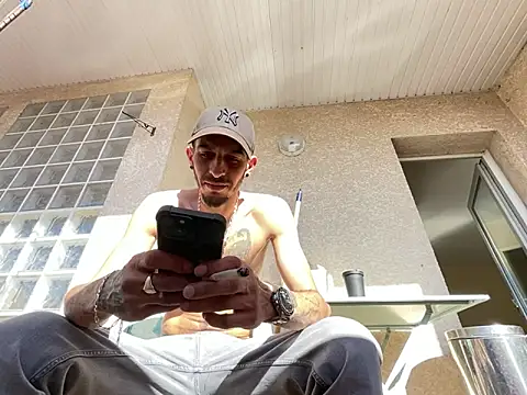 Rebeu313 online show from April 7, 3:47 pm