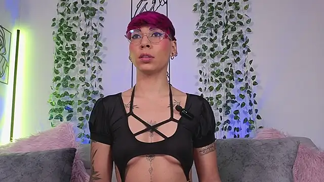 MiaMorgan  online show from April 7, 2:08 pm