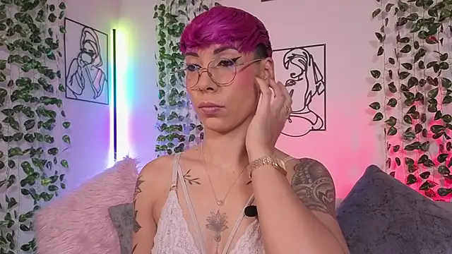 MiaMorgan  online show from March 11, 1:16 pm