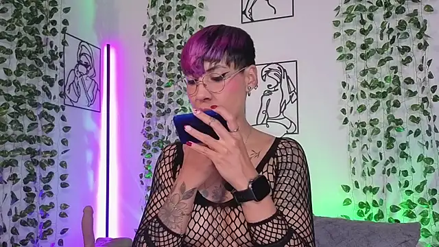 Snapshot of MiaMorgan_ chatting on June 9, 2:29 pm MiaMorgan online show from June 9, 2:29 pm
