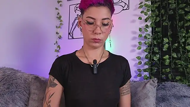 MiaMorgan  online show from December 5, 12:59 pm