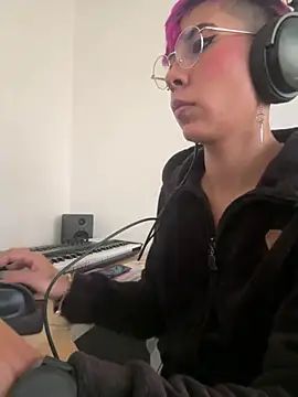 MiaMorgan  online show from February 5, 1:07 pm