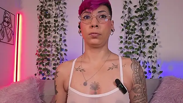 MiaMorgan  online show from March 6, 11:05 am